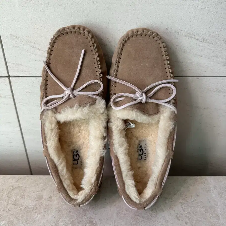 UGG 어그 모카신 브라운 240 박스포함