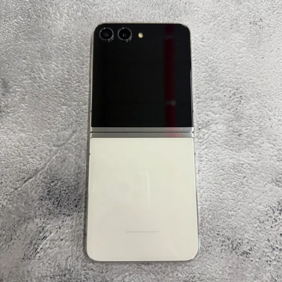 갤럭시Z플립5 A급 크림 256GB