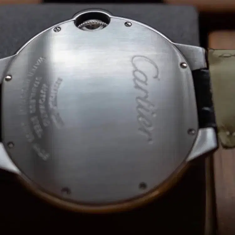 까르띠에 발롱블루 42mm 오토매틱 시계 사진 2