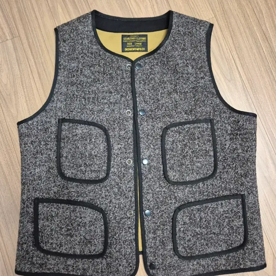 오콘쿼 okonkwo BB 베스트 L사이즈