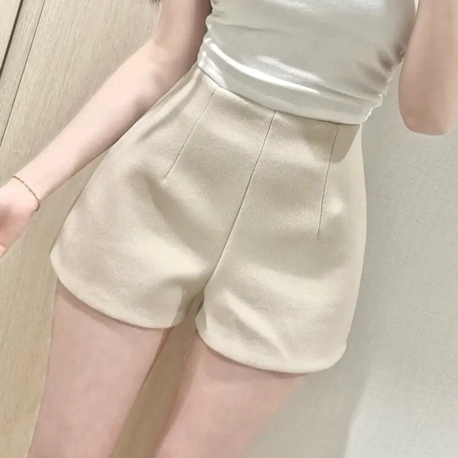 모직 옆지퍼 반바지 베이지 s