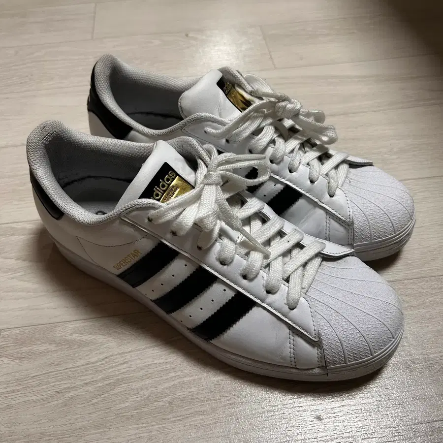 아디다스 슈퍼스타 260