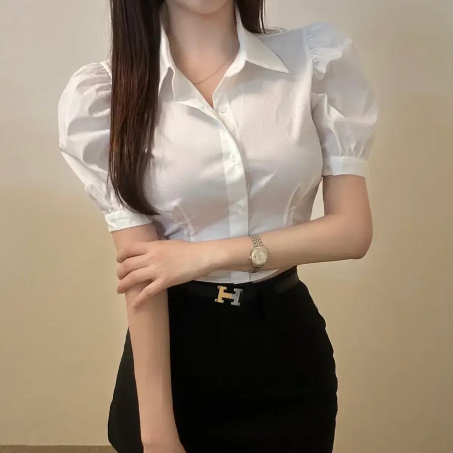 퍼프 크롭 블라우스