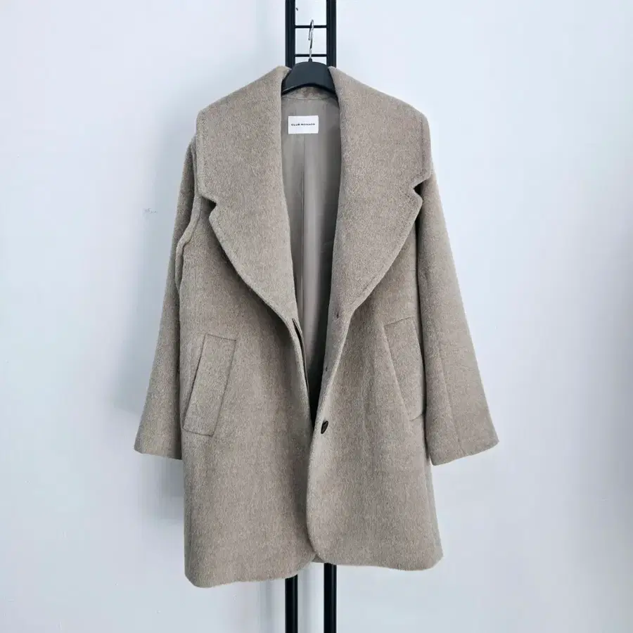 정품 클럽모나코 CLUB MONACO 알파카 코트