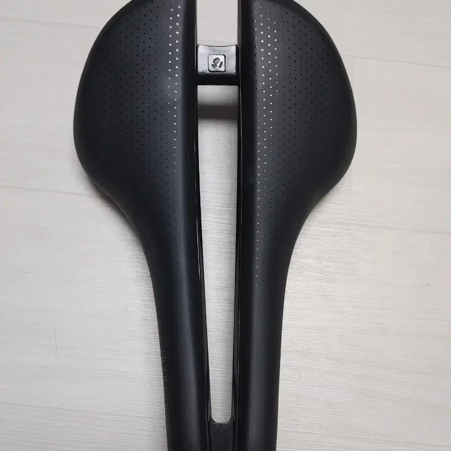 A급) 본트레거(Bontrager) 에올루스 콤프 155mm 안장 팝니다. (택포6만)