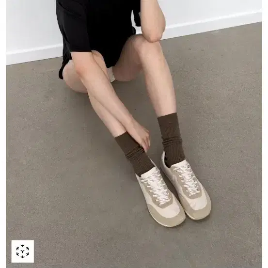 자라 콤비 베어풋 스니커즈