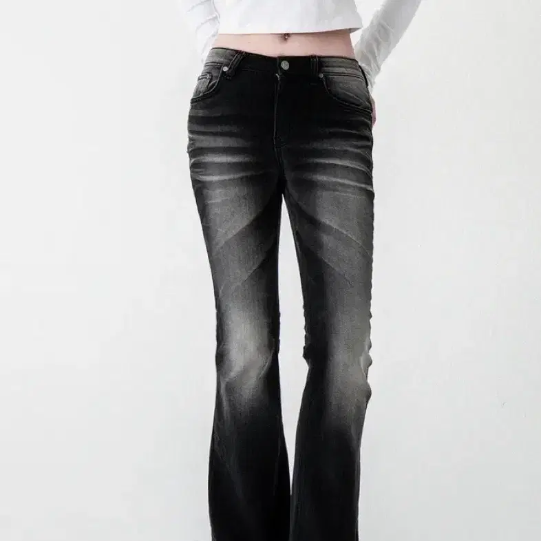 시너진 워싱 데님 블랙 부츠컷