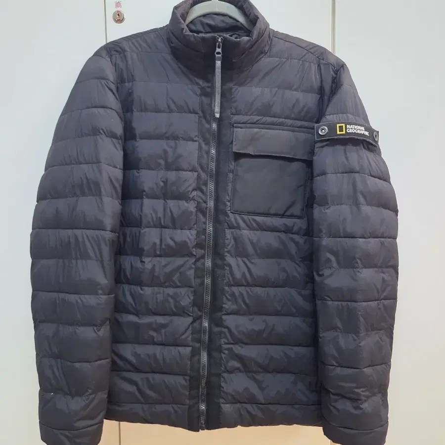 새것급)내셔널지오그래픽 경량 패딩 검정 미듐
