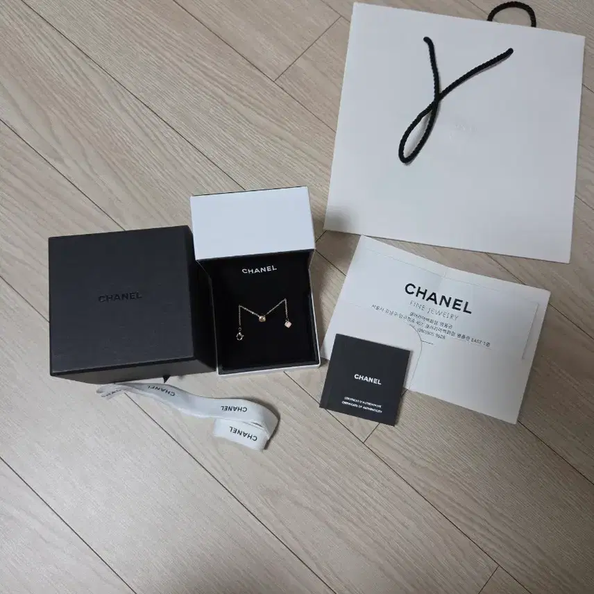샤넬 코코 크러쉬 목걸이 베이지 골드 스몰 사진 4