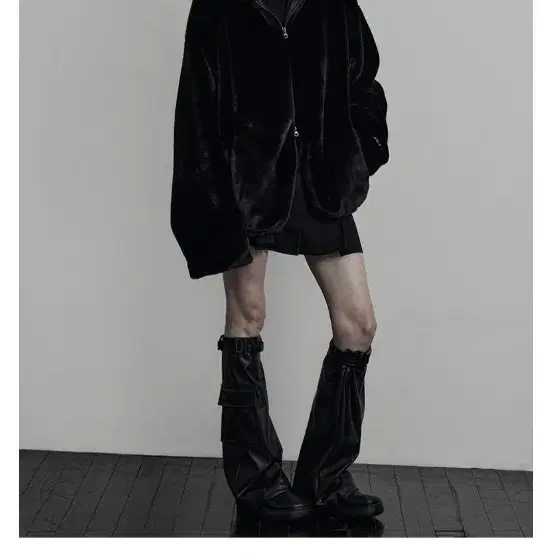 므넴 블랙 퍼 자켓