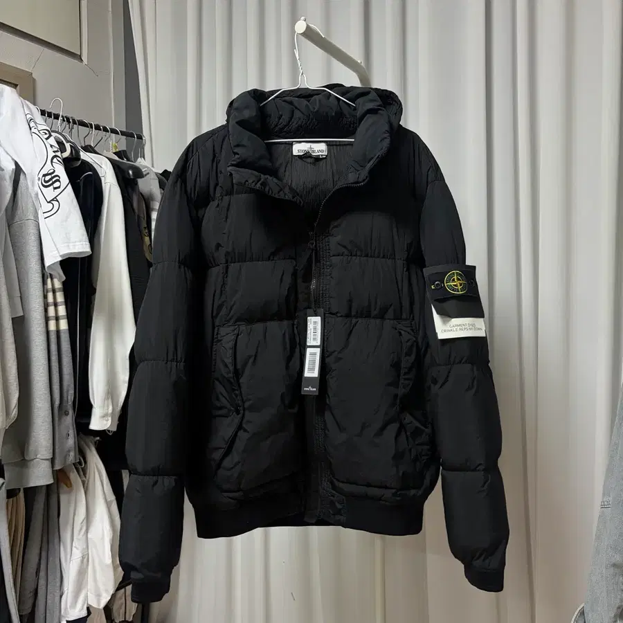 {새상품급/XXL}스톤아일랜드 크링클랩스 패딩
