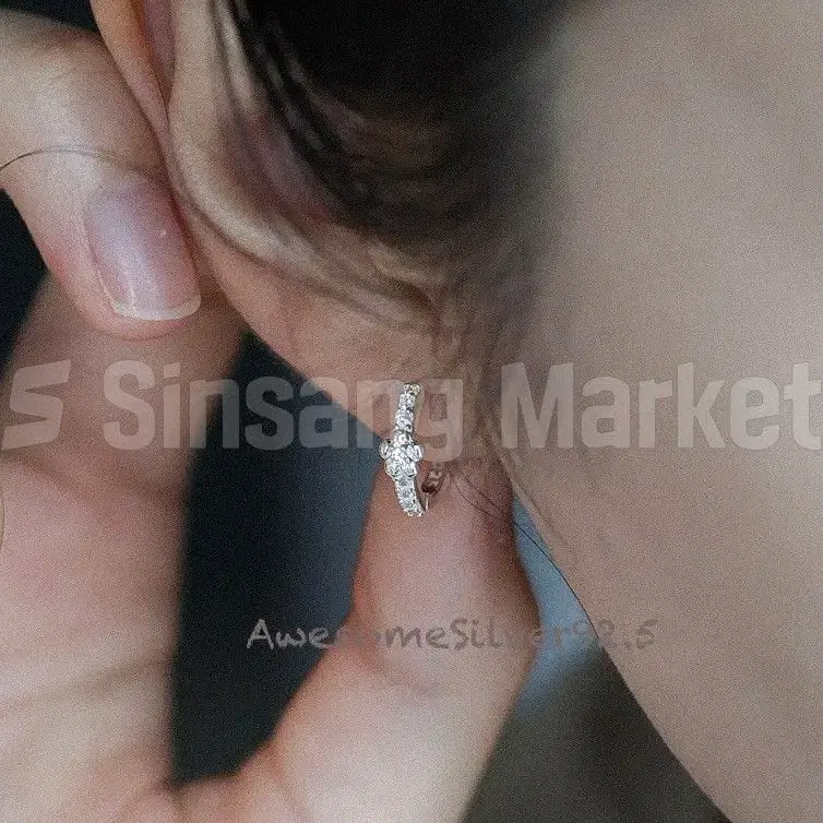 [빠른발송] E실버925 플라워 화이트 큐빅 원터치 귀걸이