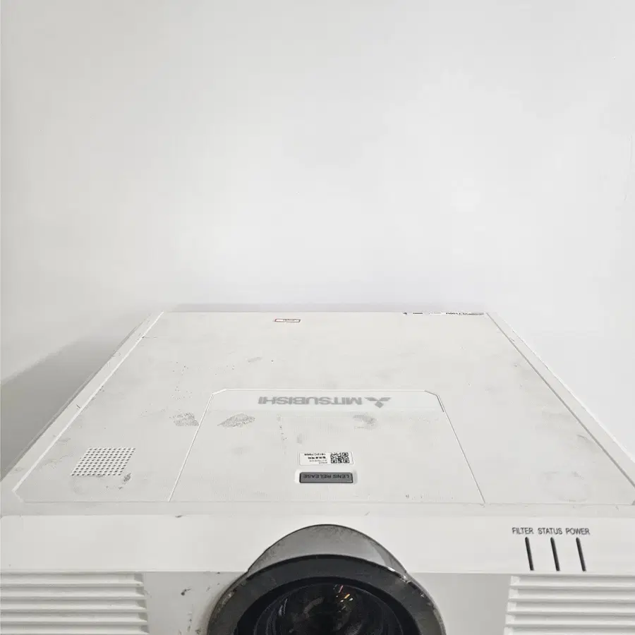 미쓰비시 XL7100U 6000안시 XGA 3LCD 고광량 빔프로젝터