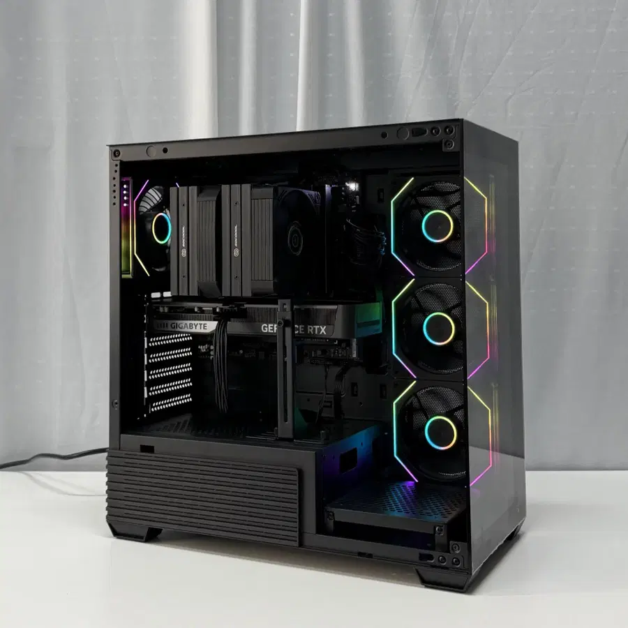 롤부터 배그 고사양 게임까지 가능한 RTX 5060 게이밍 컴퓨터