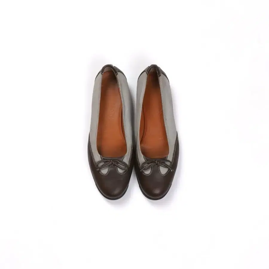 페라가모 Ferragamo Flat Shoes