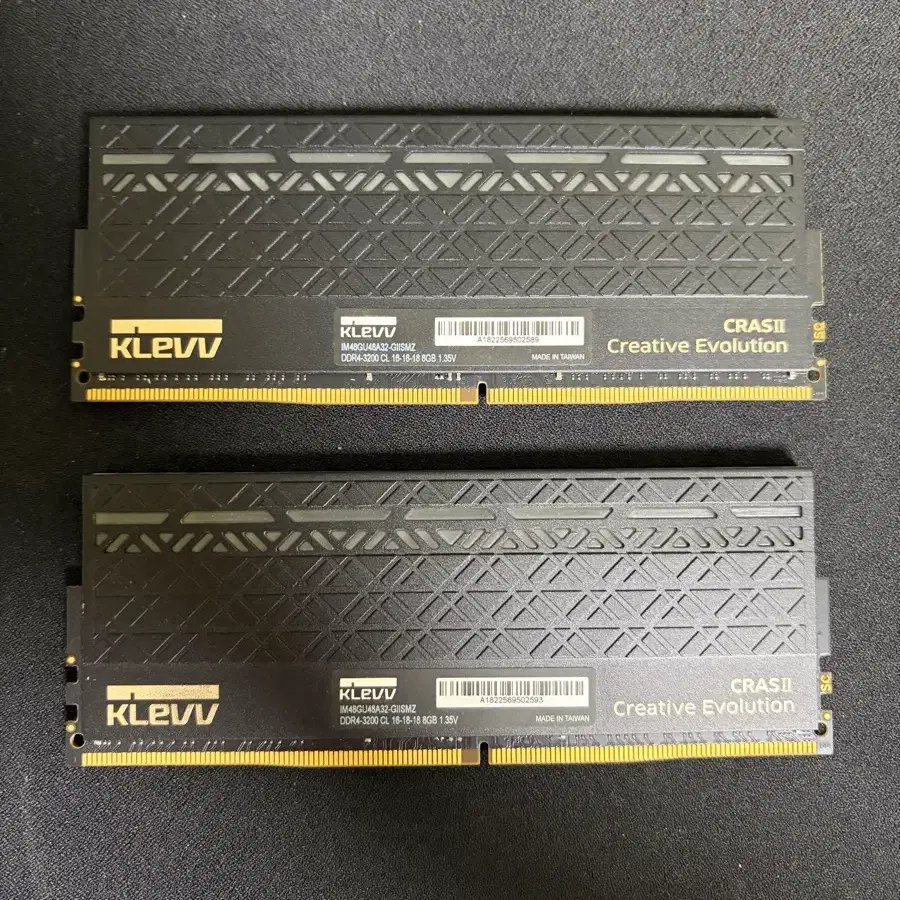 Klevv ddr4 3200-cl16 16GB(8gb x 2)