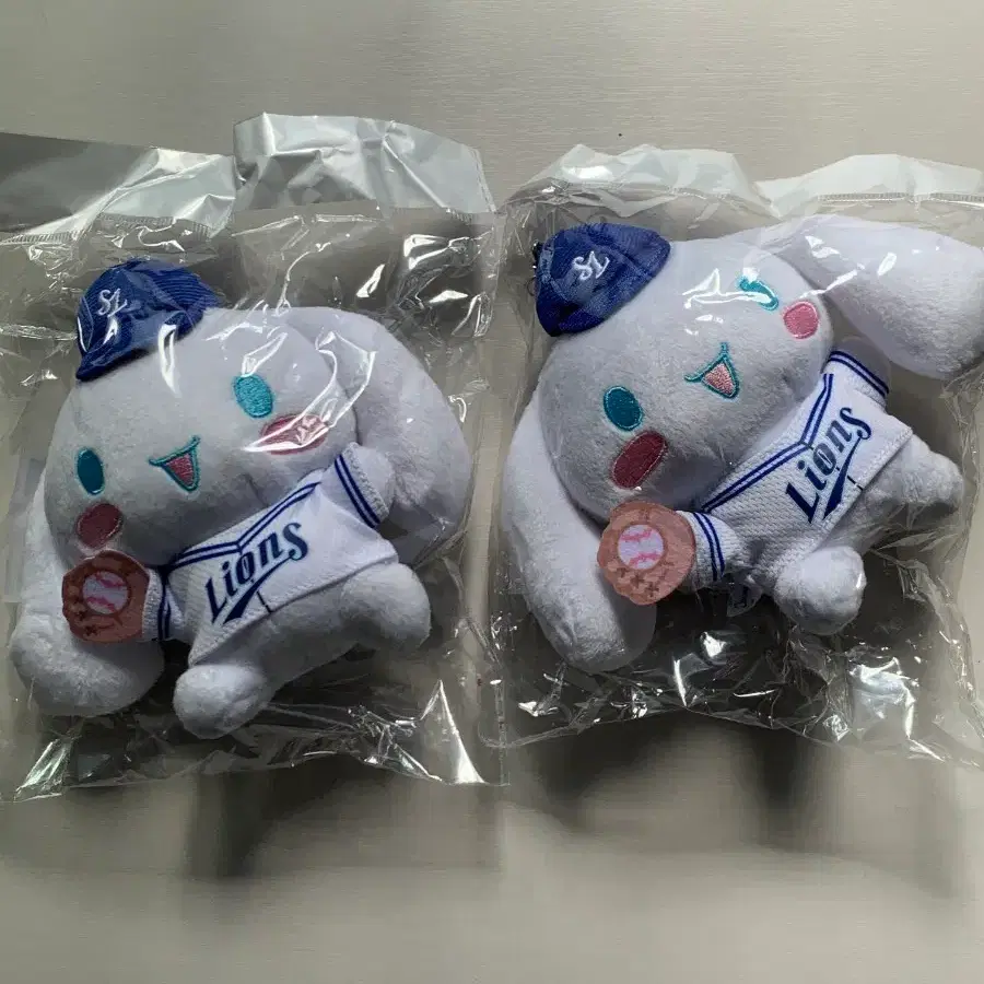 삼성라이온즈 시나모롤 인형 키링 투수