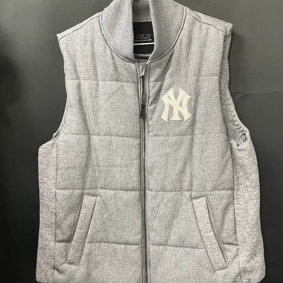 <만원빈티지 최저가>MLB 뉴욕 양키즈 로고 그레이 패딩 조끼 105