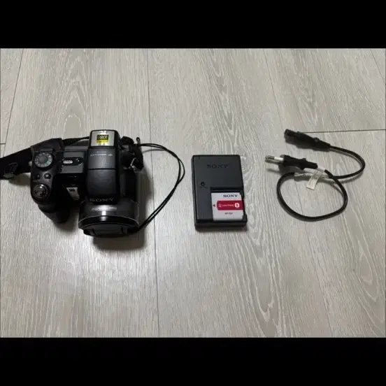 소니 사이버샷 DSC h9