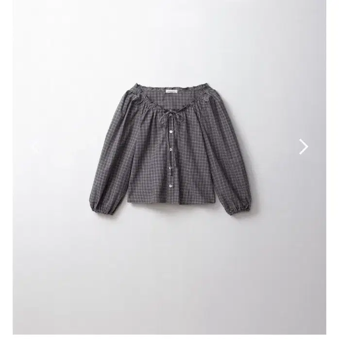 아카이브제이투유 체크 보트넥 블라우스