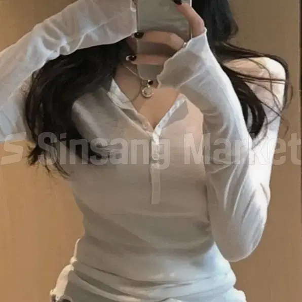 [빠른발송] 크리단추티 5년째 주문많음 탑 이너 일상 여리여리 스판 단추