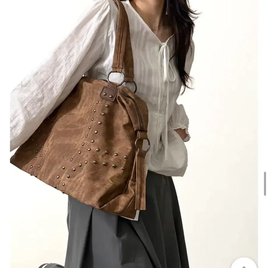 1박 2일 짐까지 가능한 보부상 맞춤 가방!!!!노트북도 들어가여-샤핑스 빈티지 스터드 빅 보숄더백 토트백