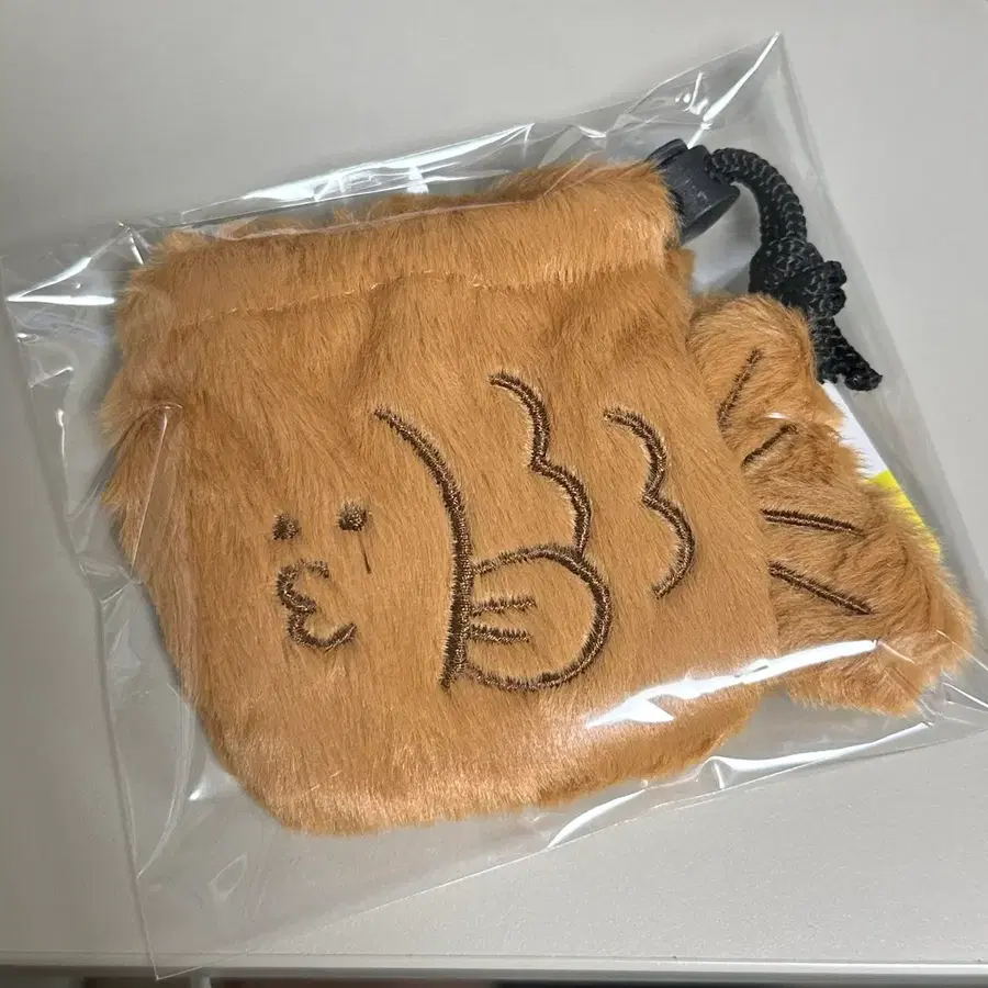 다이소 윈터투게더 붕어빵 미니 스트링 파우치