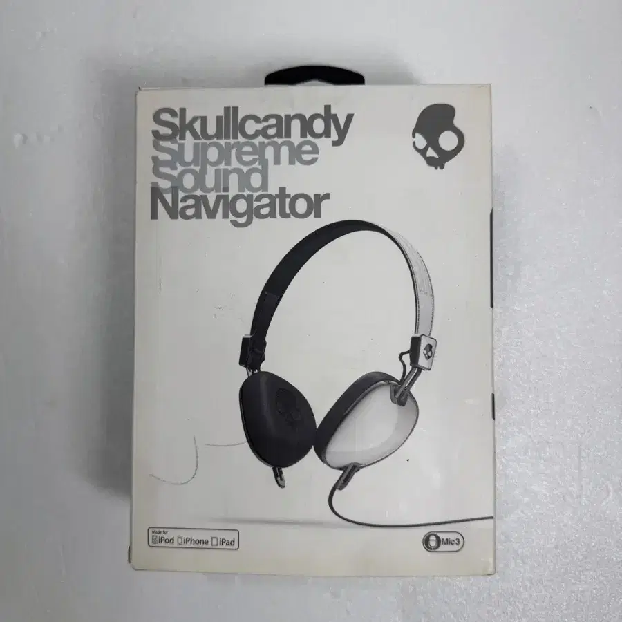 스컬캔디 슈프림 사운드 네비게이터 헤드폰 + 고급이어폰 10개