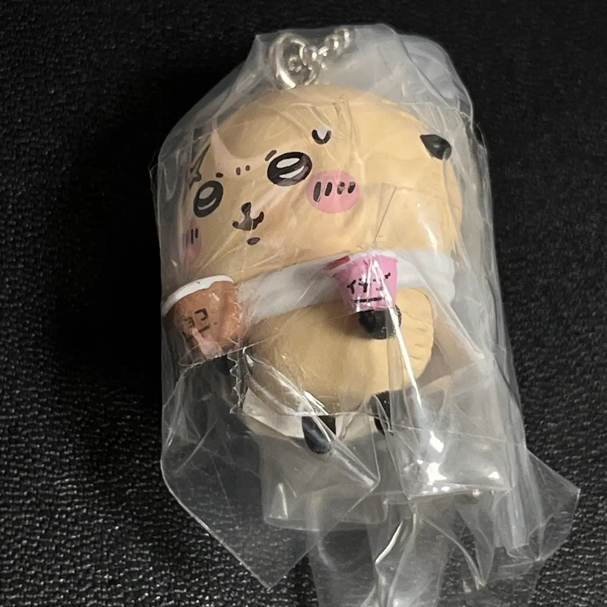 Chiikawa Majikku Racco Tabemono Gacha keyring