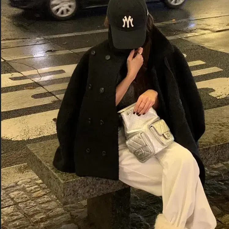 러브미우 로엠코트