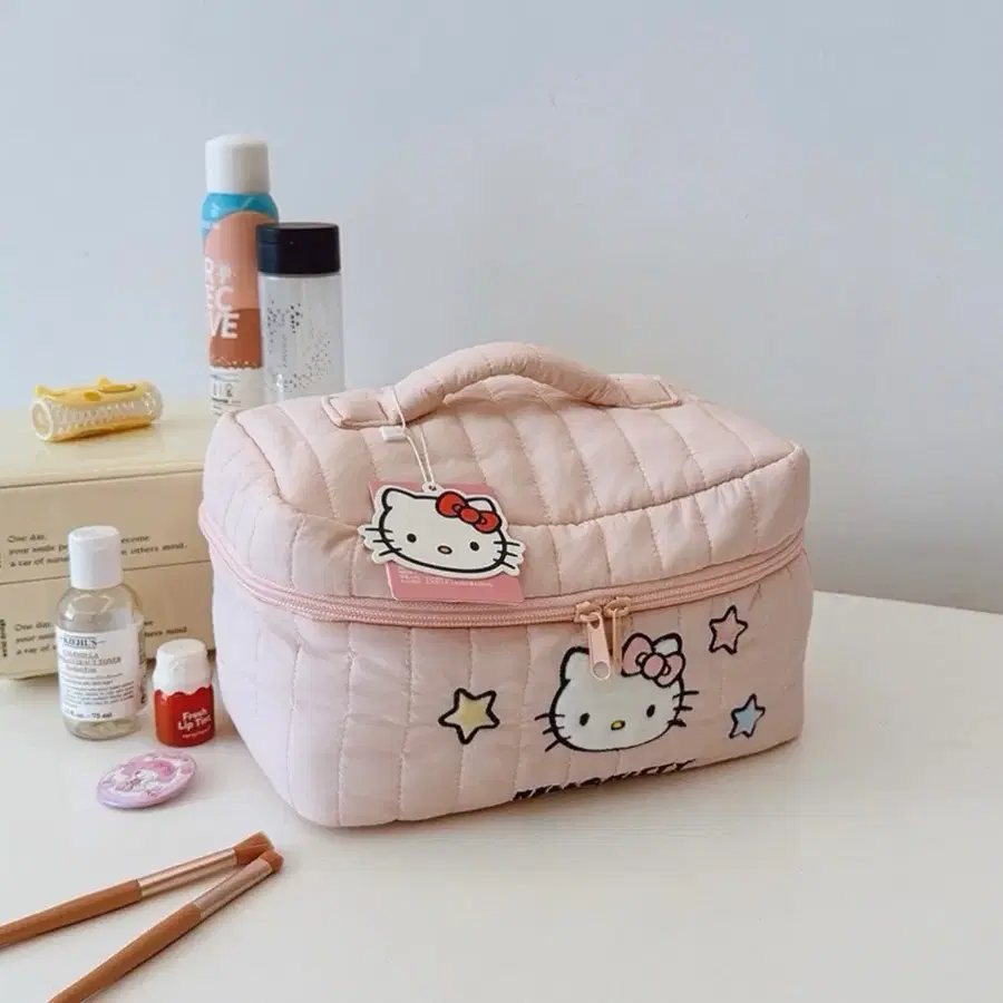 헬로키티 퀼팅 파우치 핑크/화이트 새상품 일괄