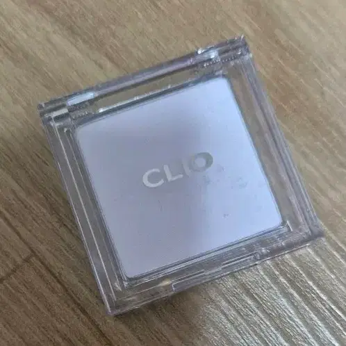 새상품) 클리오 스테이 퍼펙트 피니쉬 팩트 퍼플 5.5g