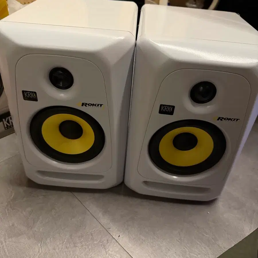 KRK ROKIT 5 G3 스피커 화이트