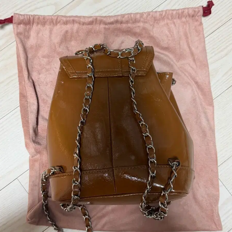 카디널레드 하우아백 카멜