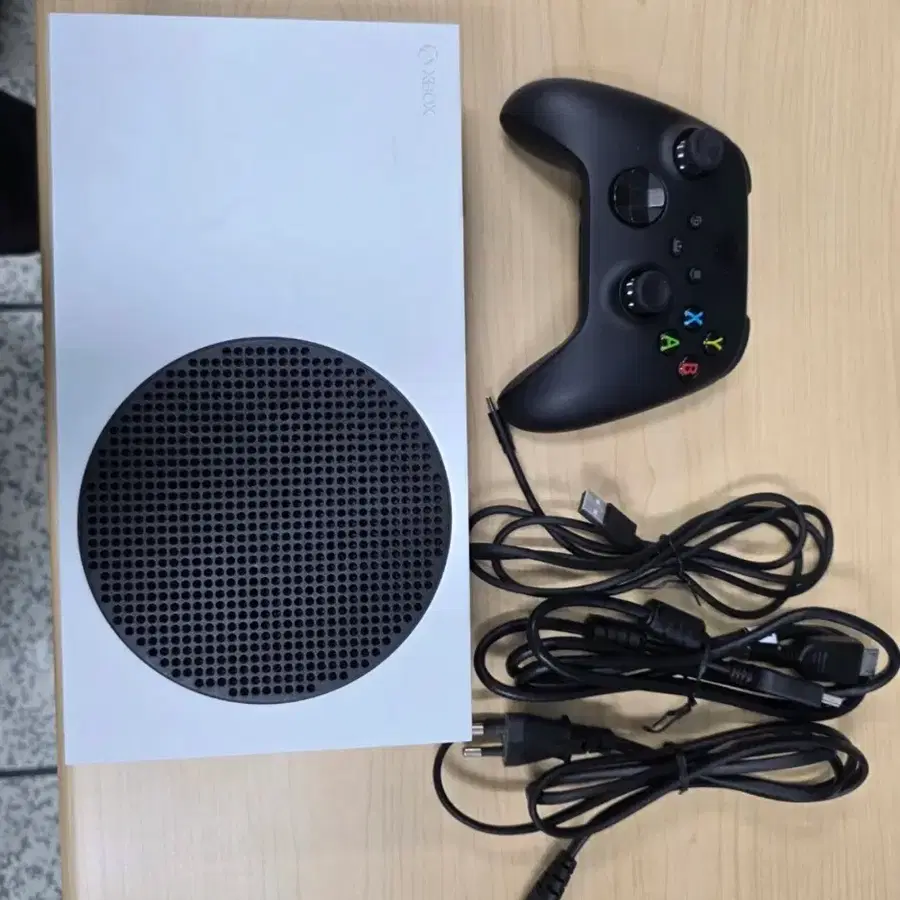 X box series s 25에 판매 하실분 구합니다