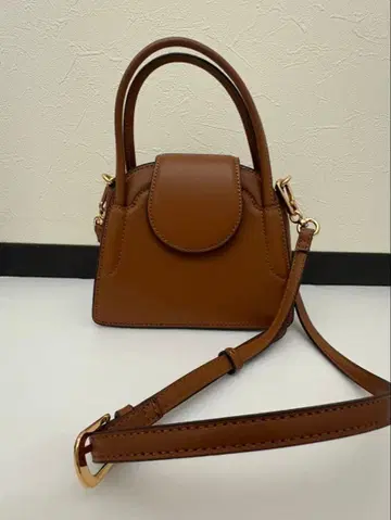 ZARA 플랩 미니 시티백