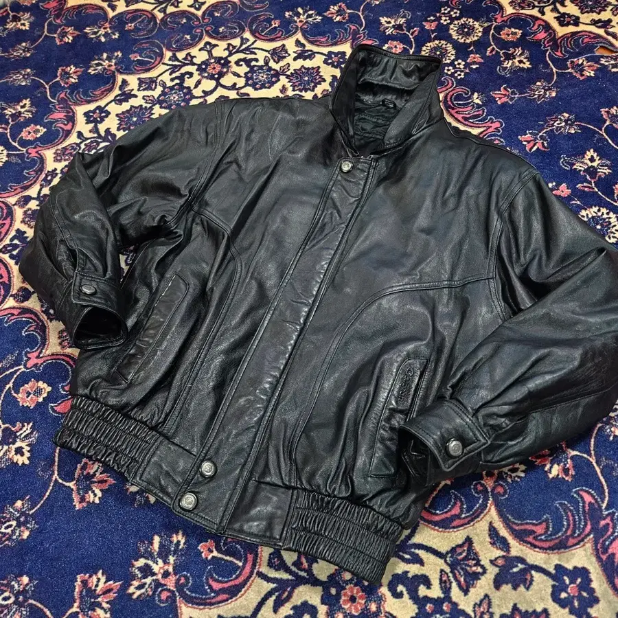 90's Vintage Retro Lamskin Leather Jacket