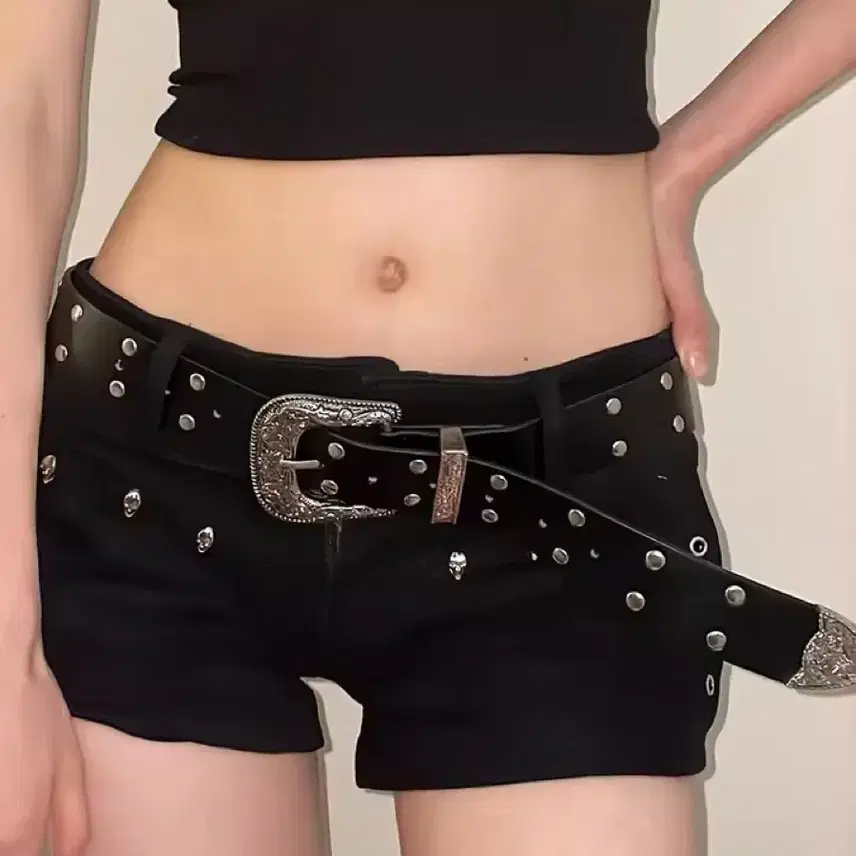 レザーアイレットベルト
