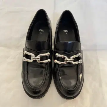 ZARA 체인 로퍼 블랙 38