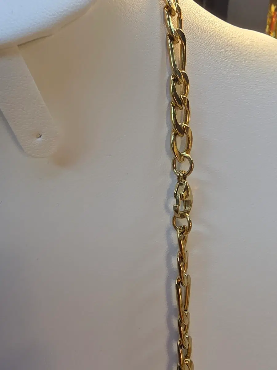 Copper plated chain necklace gold