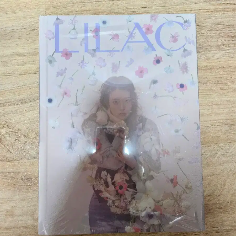 아이유 (IU) LILAC 포토북