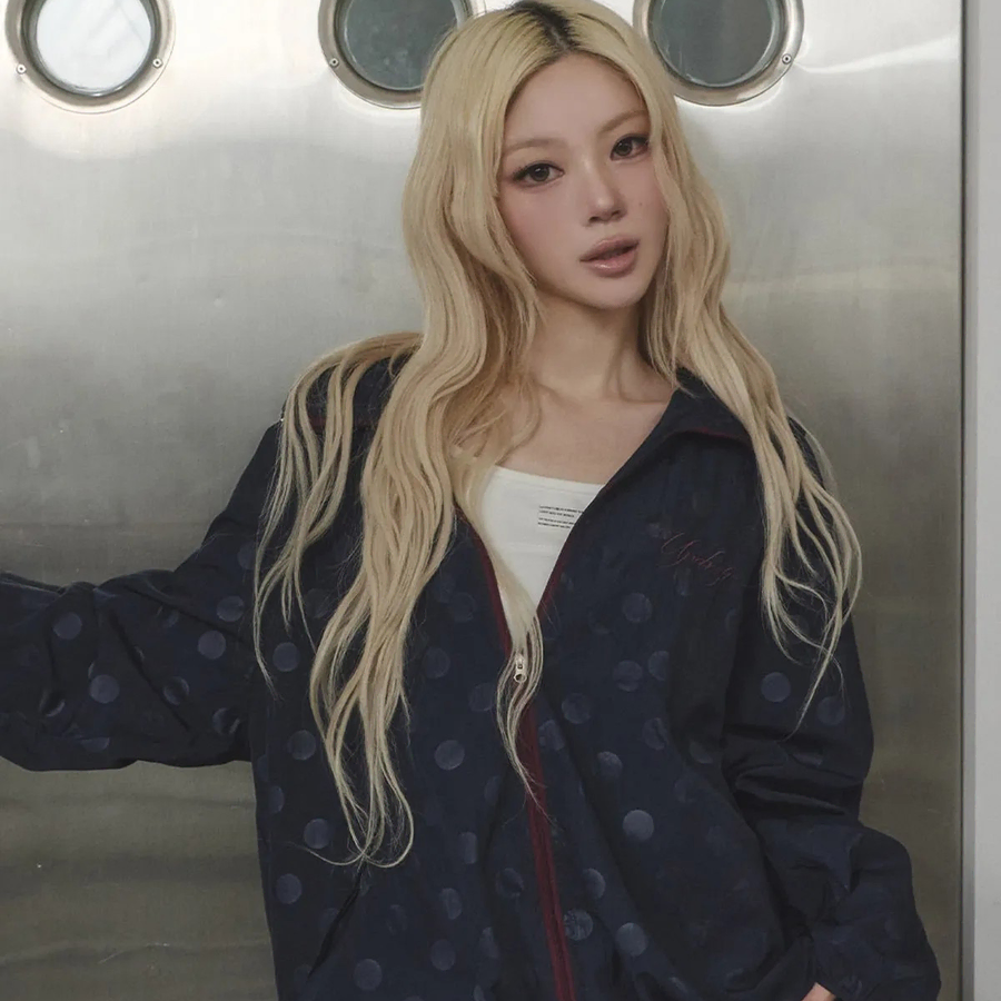 업드래프트 도트 애시메트릭 컷아웃 윈드브레이커 네이비 Dot Asymmetric Cutout Windbreaker