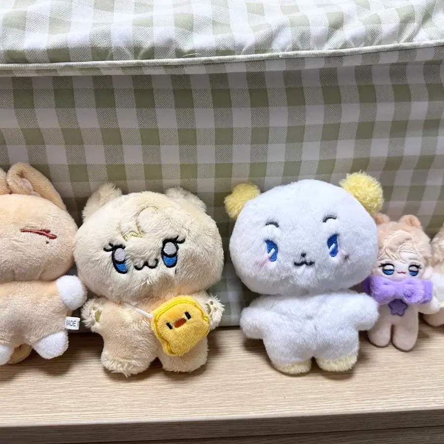 플레이브 뫄 포함 노아 공식 비공식 인형