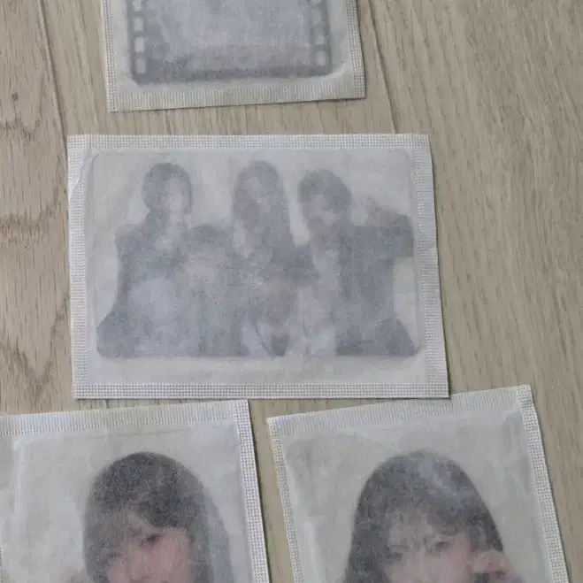 리센느 빵 포카 원이별이 포함 4장 세트 팝니다