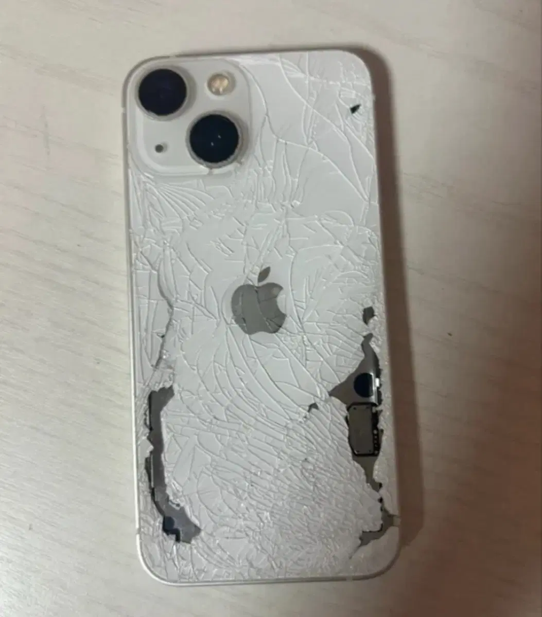 Apple iPhone 13 mini White (Damaged) Damaged phone