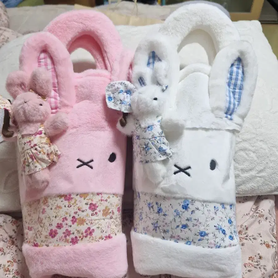 토끼 파우치 핑크/화이트 개당15000원 키링포함