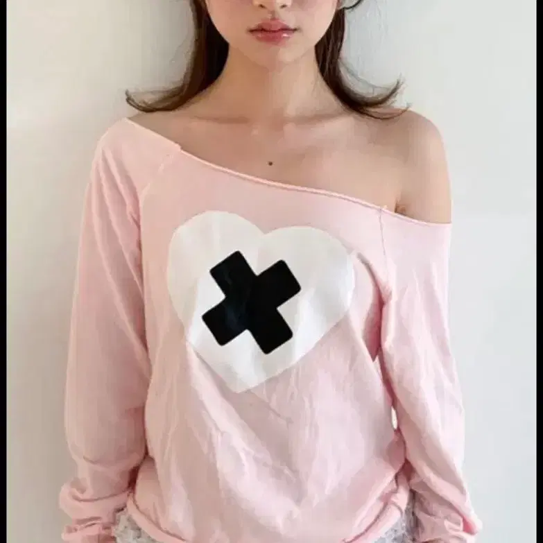샵페어리 크로스 하트 컷 오프 핑크 양도합니다