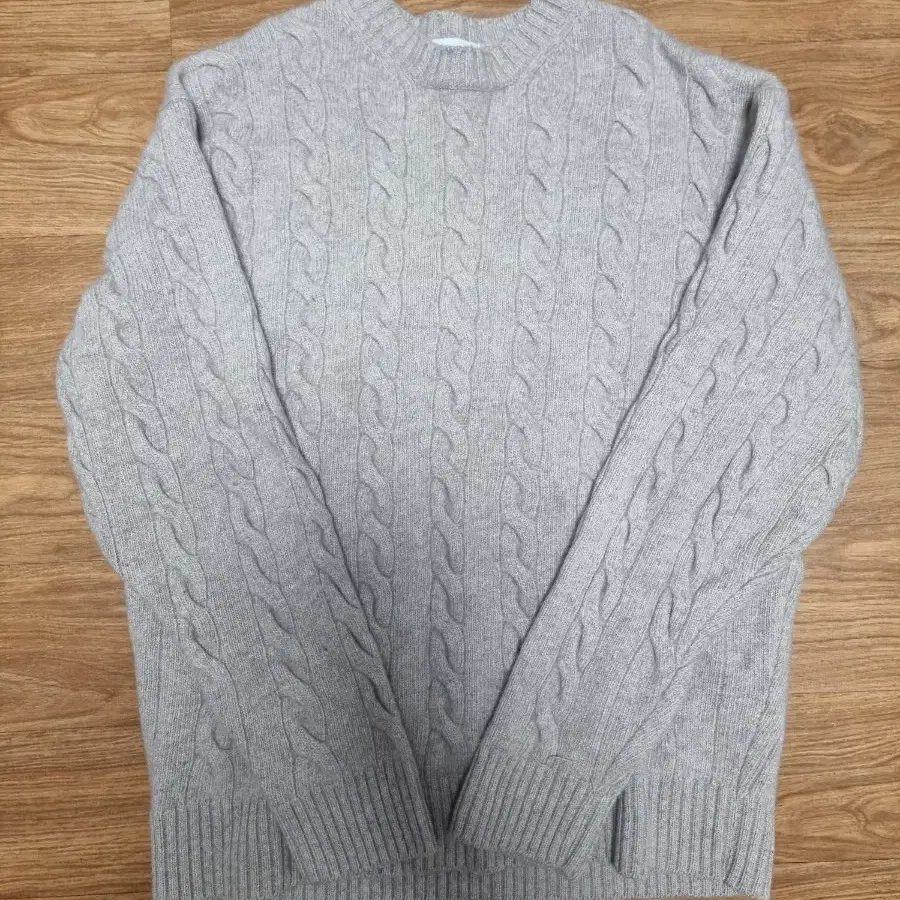 스테디에브리웨어 울캐시미어 니트 스웨터 2사이즈