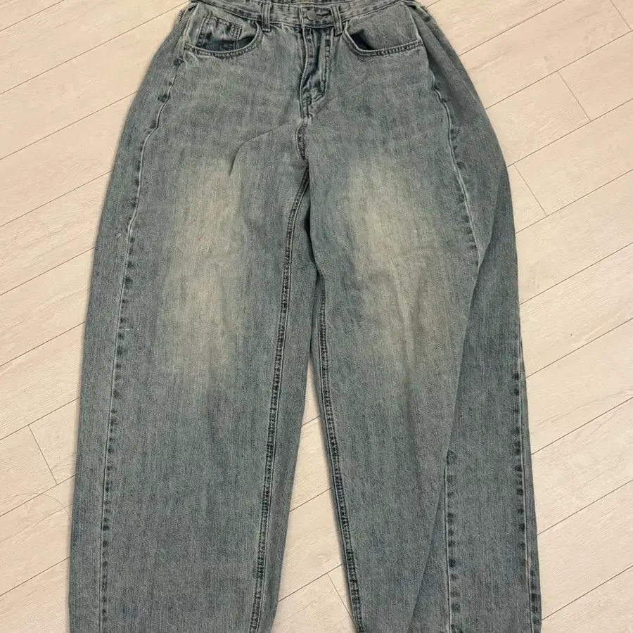 핀턱 워싱 데님 팬츠 연청