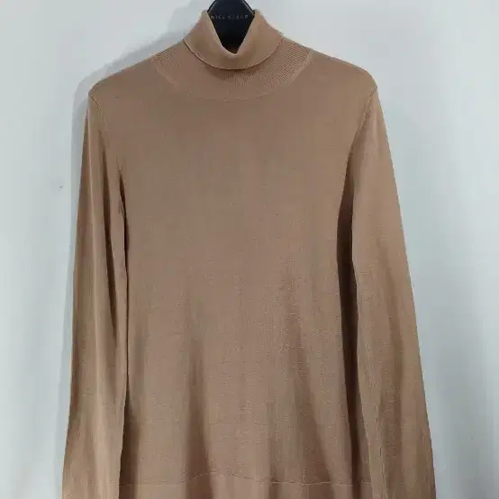 SO.WOOL 견100 터틀넥 니트